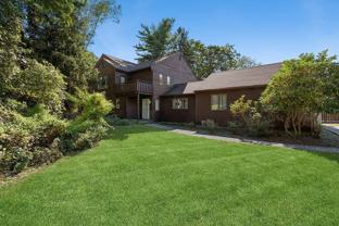 47 Spring Pond Ln - Photo 1 of 1
