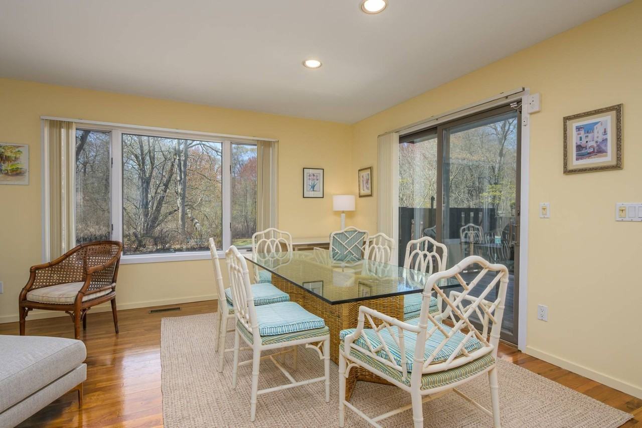 47 Spring Pond Ln - Photo 6 of 26