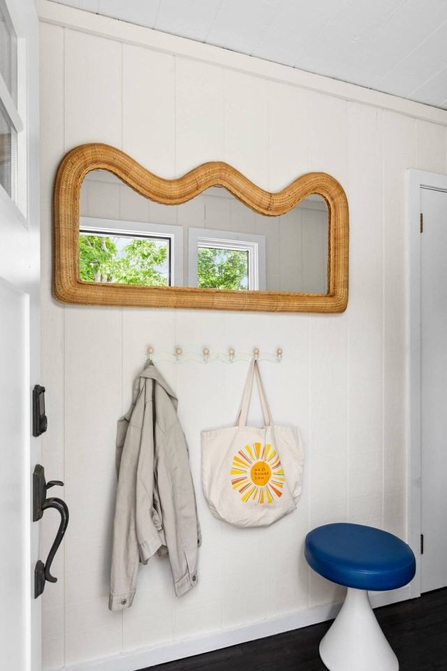 152 Isle Of Wight Rd - Photo 4 of 34