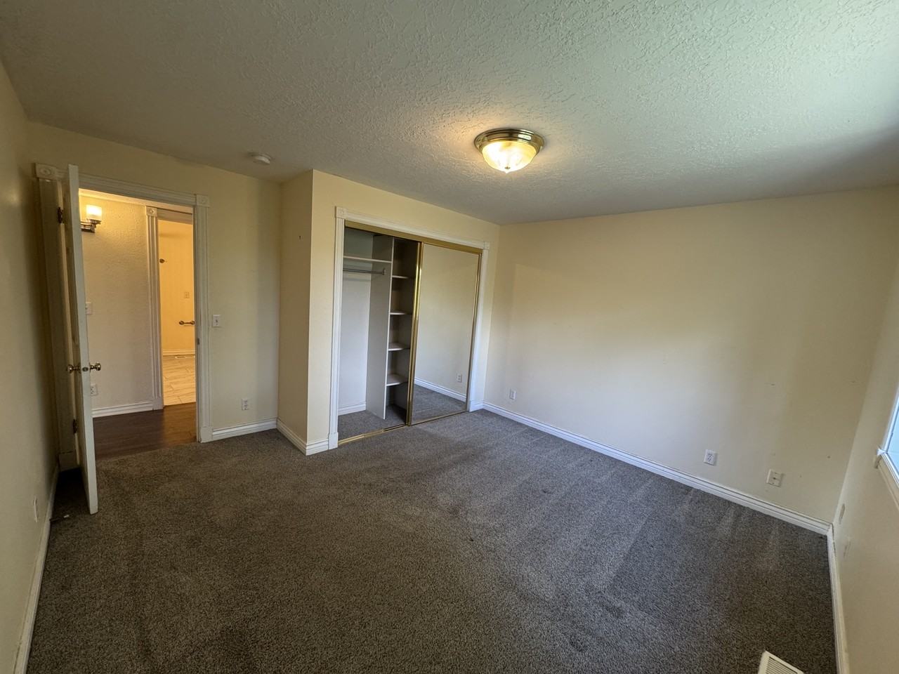 340 Rainbow Lane B - 2 #2 - Photo 3 of 5