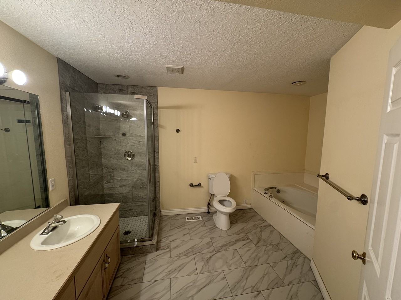 340 Rainbow Lane B - 2 #2 - Photo 4 of 5