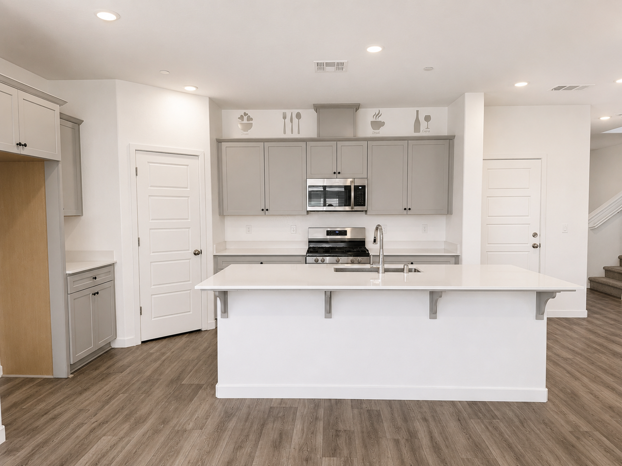 2806 N Applegate Ave #1 - Photo 3 of 23