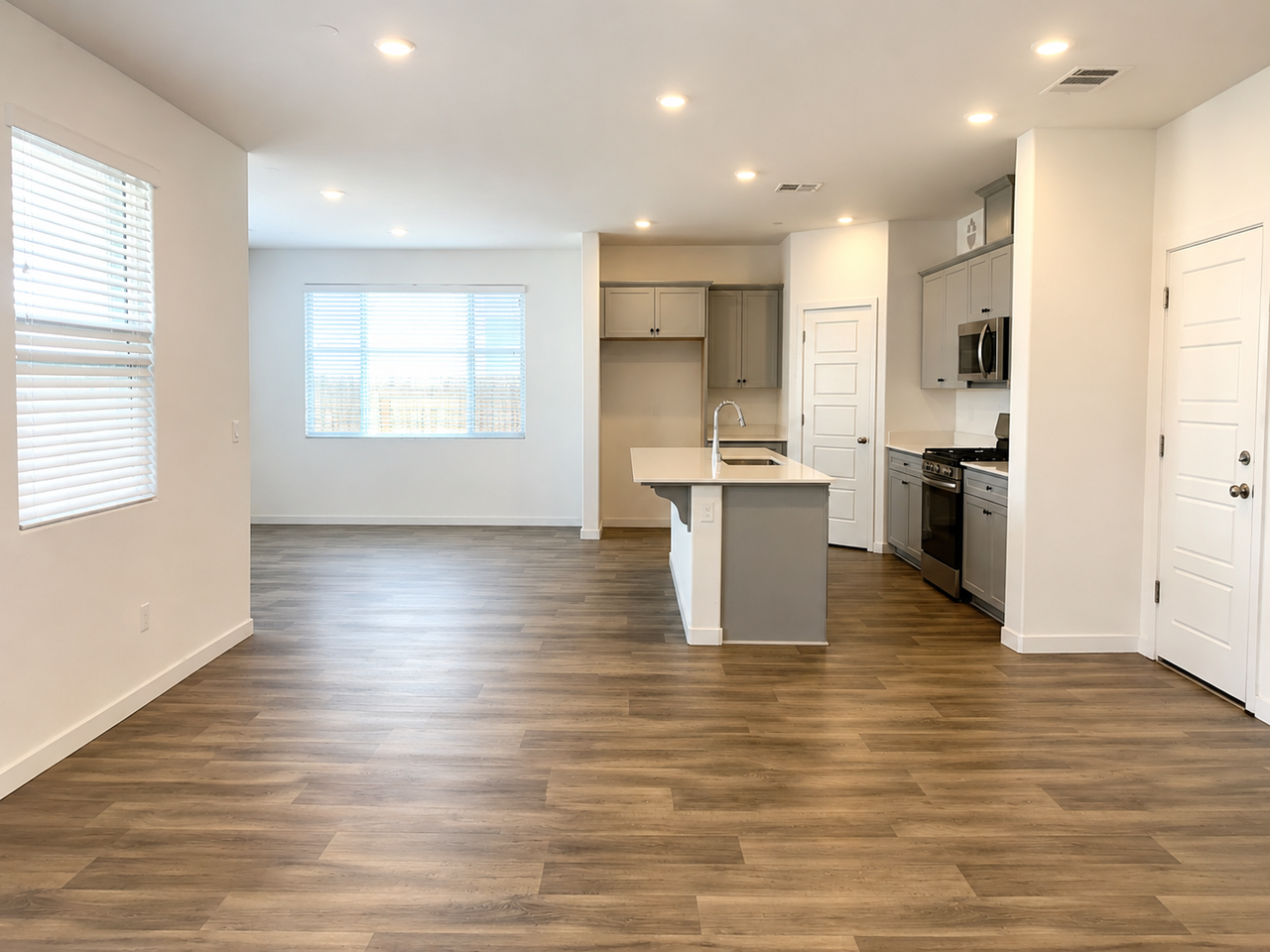 2806 N Applegate Ave #1 - Photo 4 of 23