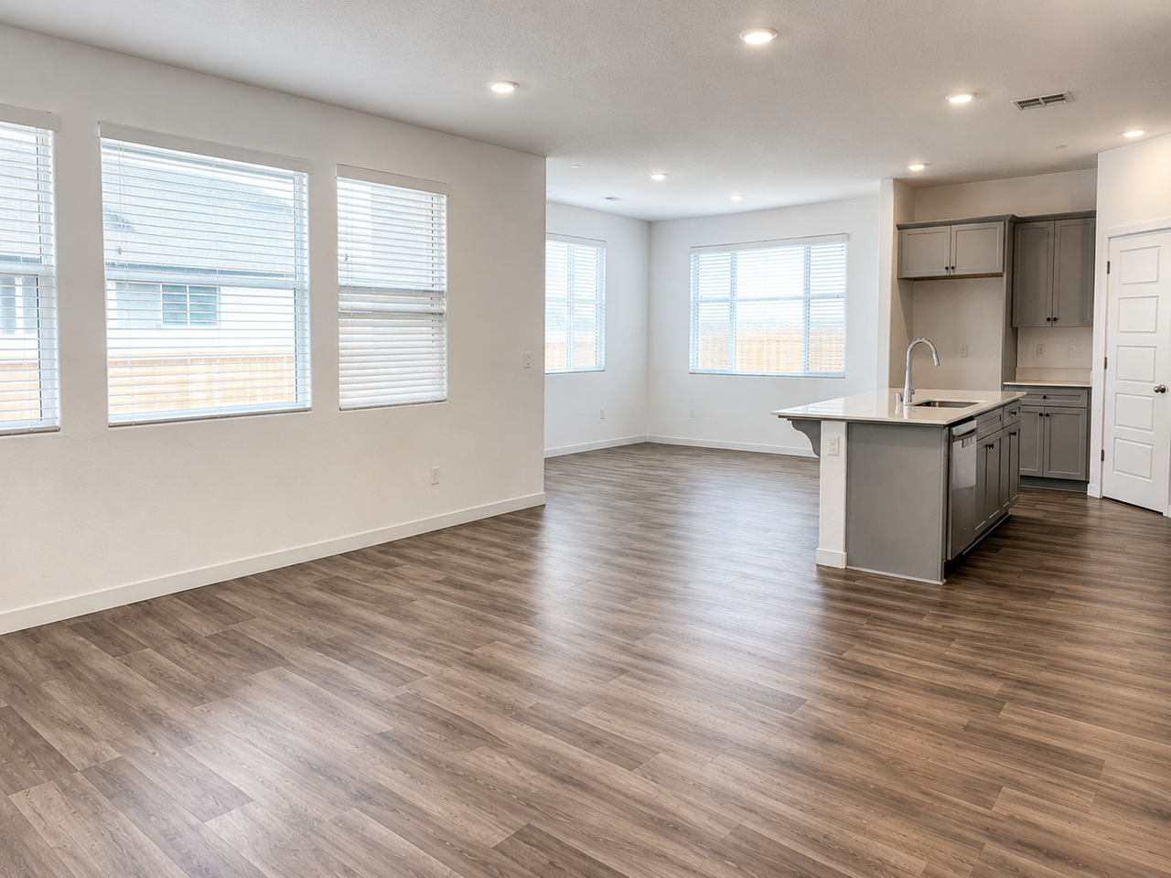 2806 N Applegate Ave #1 - Photo 5 of 23