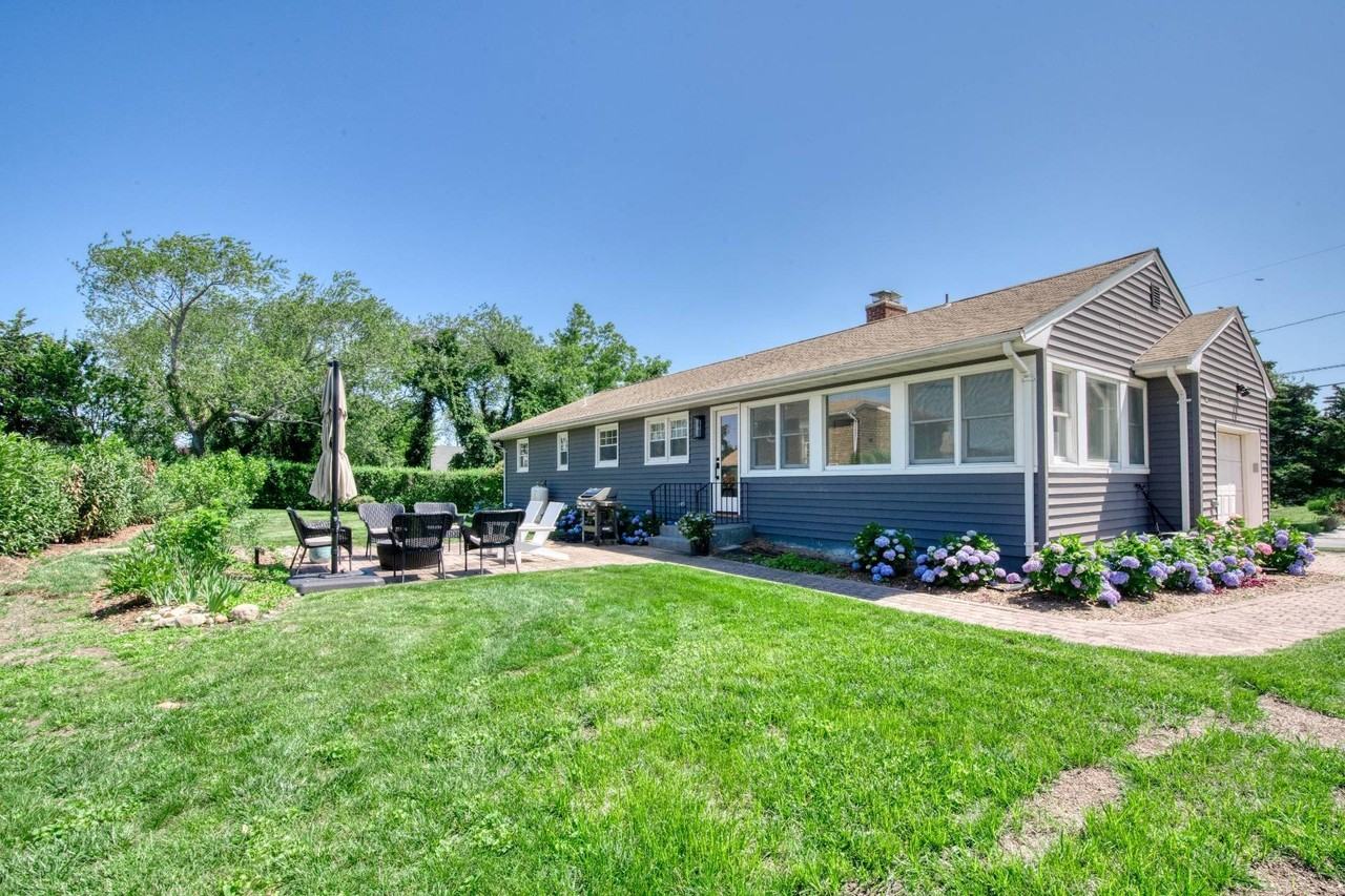 35 Ridge Dr - Photo 4 of 16