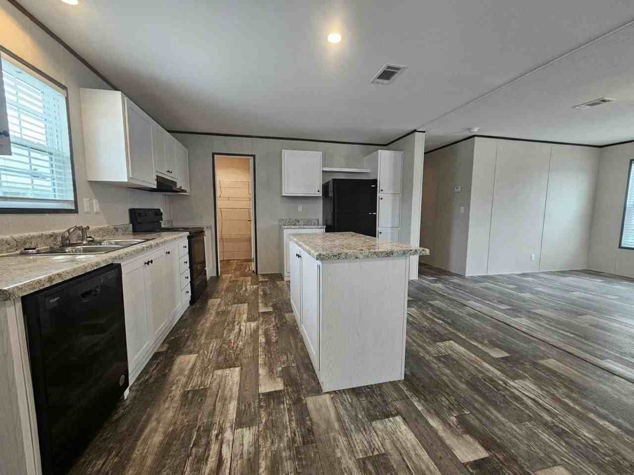 464 Suwanee Dr #2041 - Photo 3 of 11