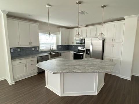 330 9th St #330 - Photo 3 of 10