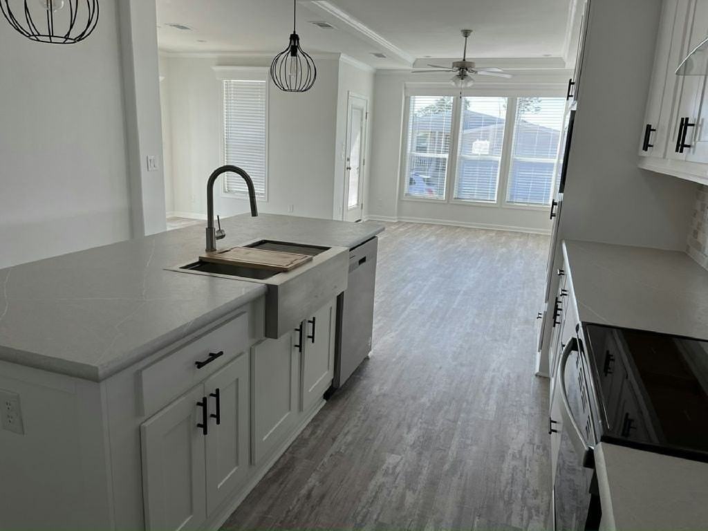 1662 Coralwood Ln #352 - Photo 3 of 20