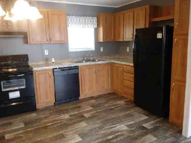 100 Lisa Ln #100LI - Photo 5 of 27