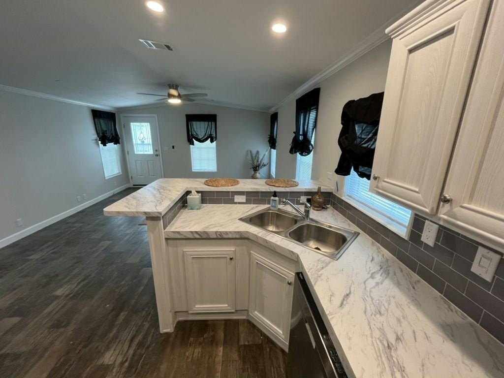 311 Lighthouse Way #311 - Photo 5 of 20