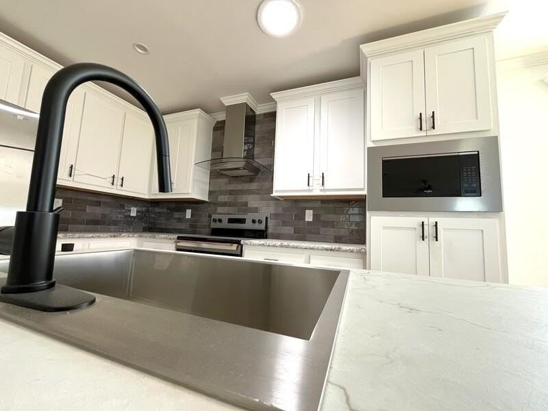 5656 Woodford St #5656E - Photo 6 of 20