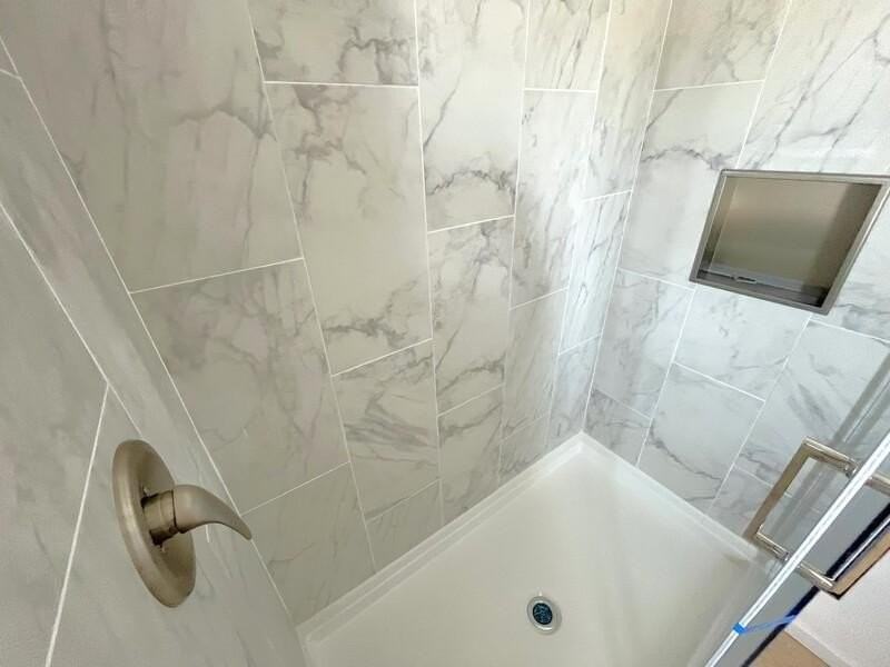 5656 Woodford St #5656E - Photo 7 of 20