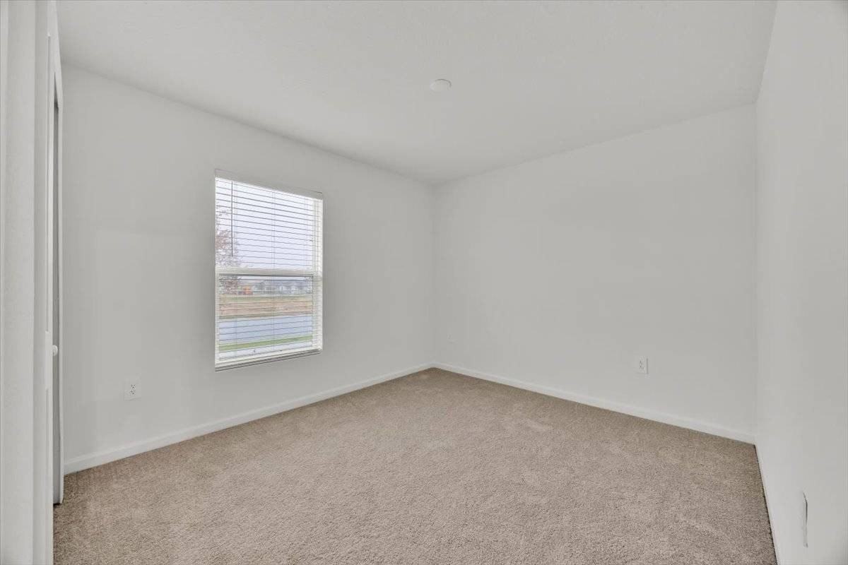 2398 Mckinley Dr - Photo 5 of 24