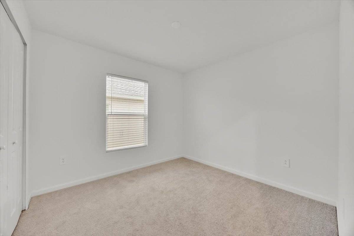 2398 Mckinley Dr - Photo 7 of 24