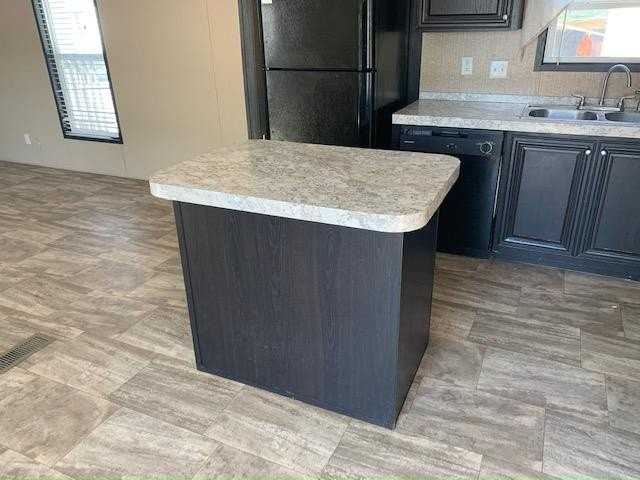 675 F St #0675 - Photo 3 of 20