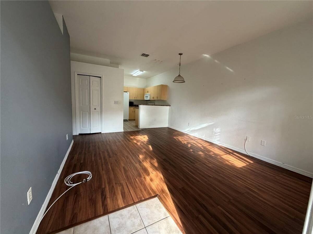 353 Port Pleasant Dr #353 - Photo 4 of 16