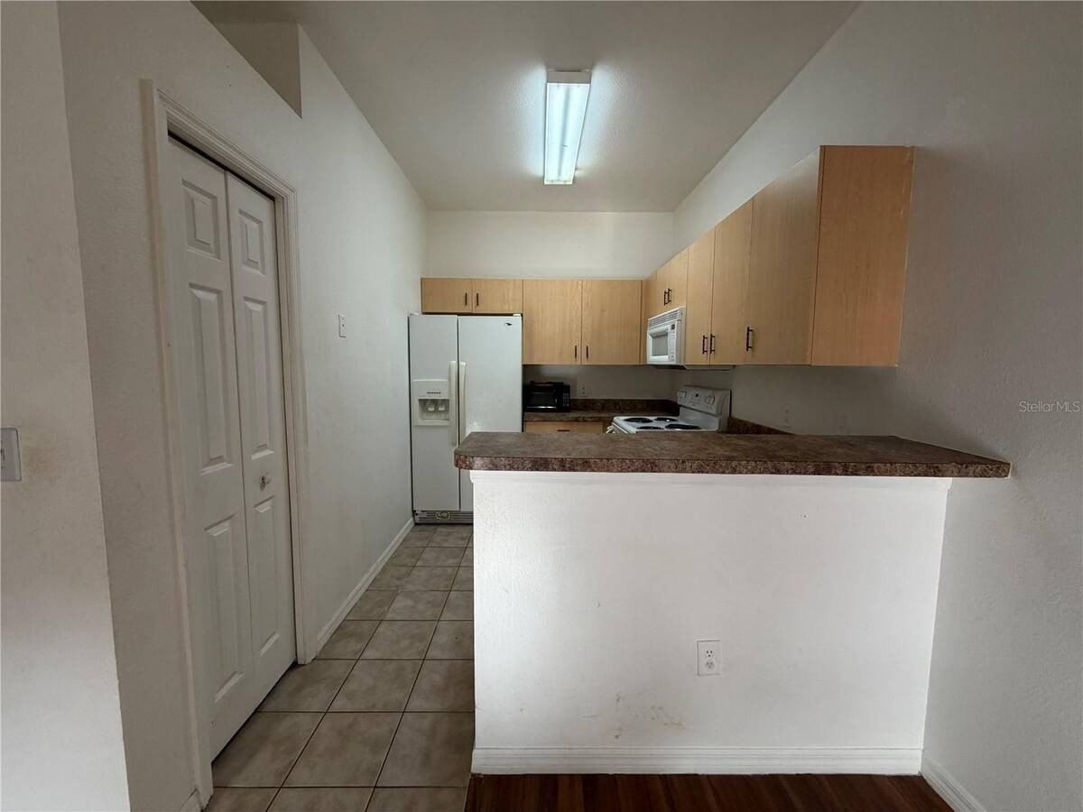 353 Port Pleasant Dr #353 - Photo 5 of 16