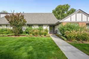 featured image of 10 Leland Ln