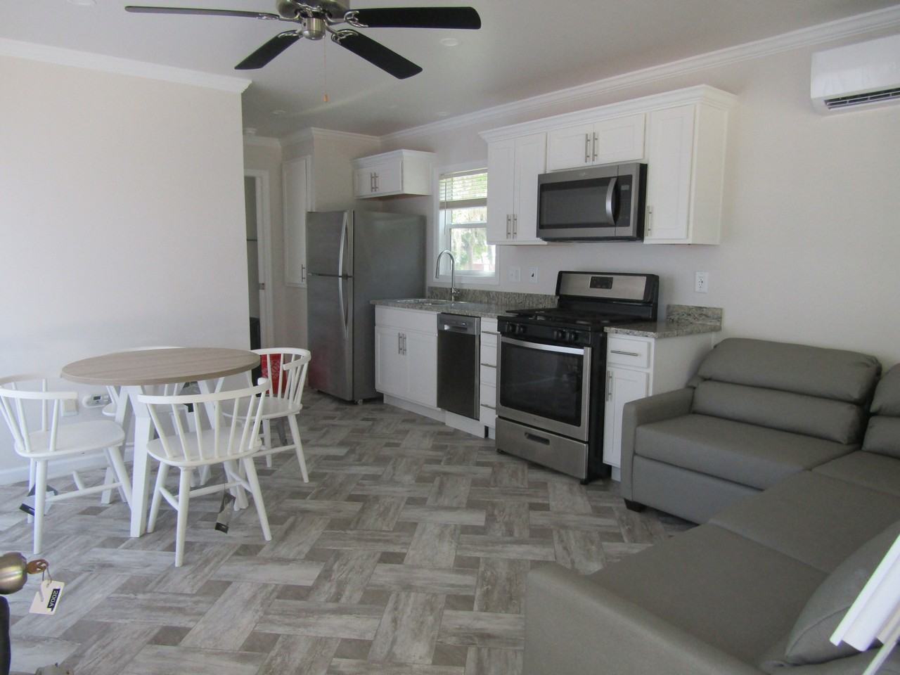 361 Oak Harbor Cp #361 - Photo 4 of 13