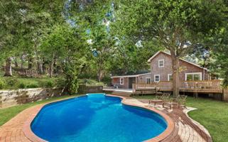 featured image of 16 Peconic Cres