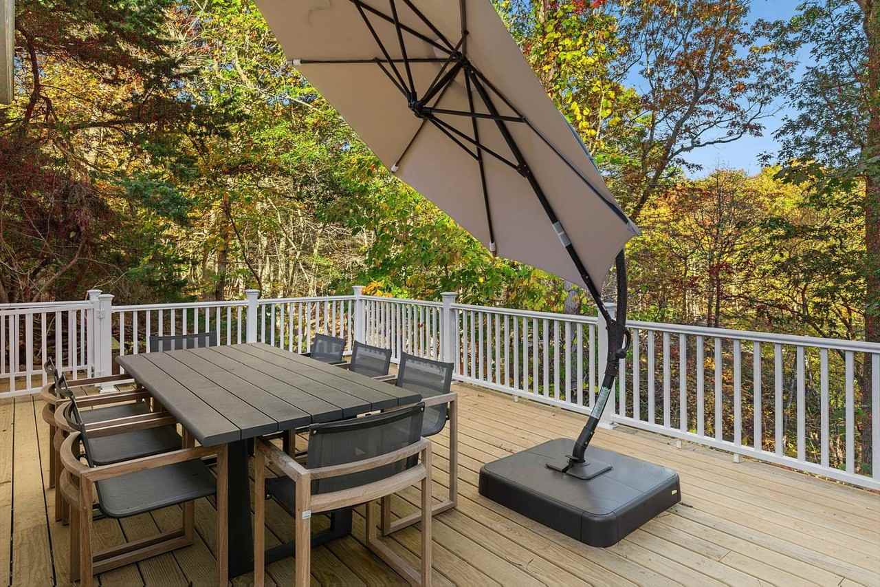 588 Pleasure Dr - Photo 7 of 14