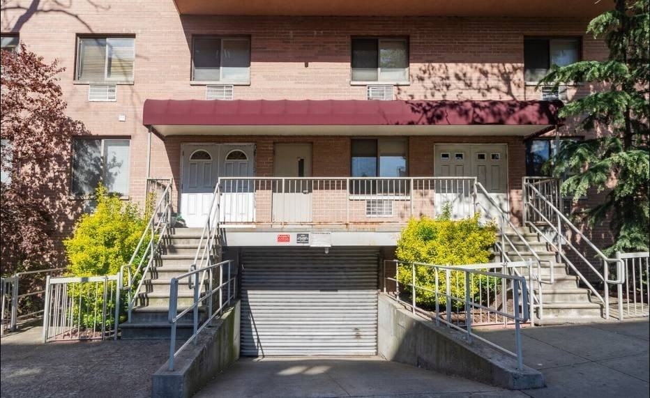 11882 Metropolitan Ave #1B - Photo 3 of 47