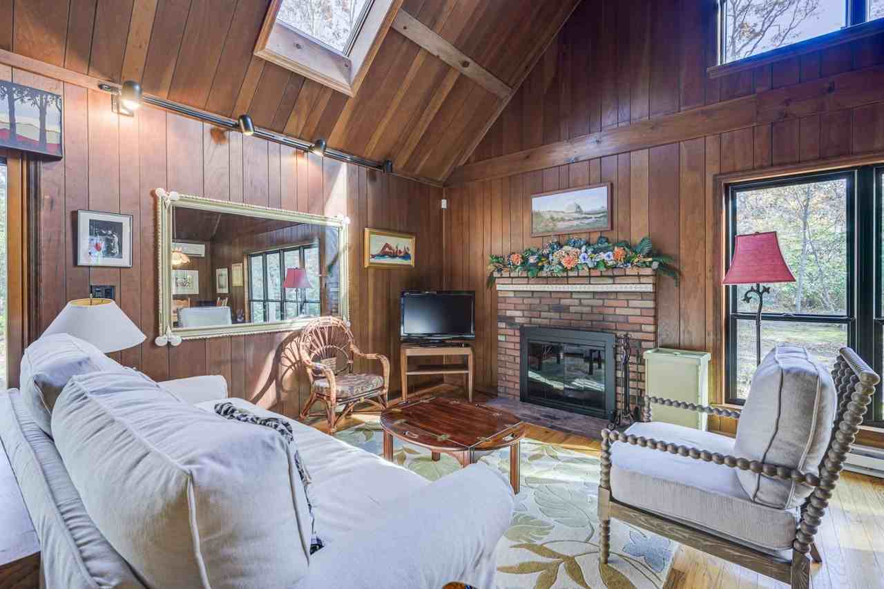 278 Big Fresh Pond Rd - Photo 4 of 18