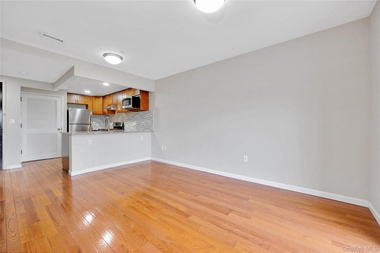 17218 Jamaica Ave #3D - Photo 2 of 23