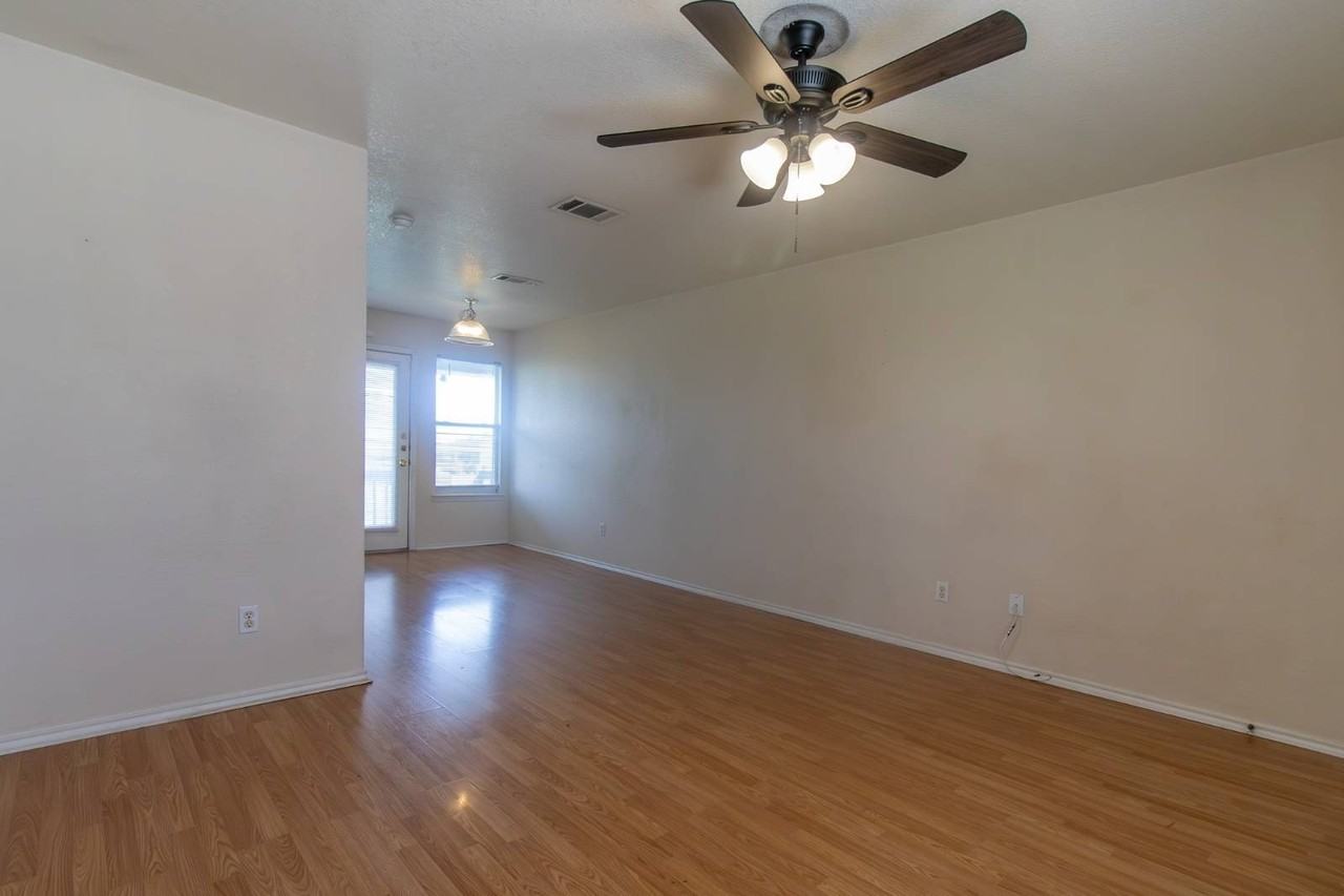 5710 Greengate Dr - Photo 5 of 20