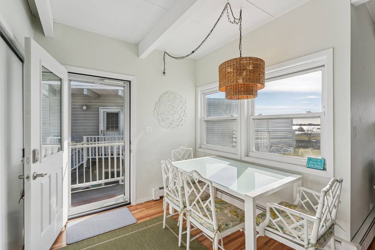 35 Library Ave #3L - Photo 3 of 12