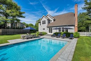 featured image of 15 Cedar Ct
