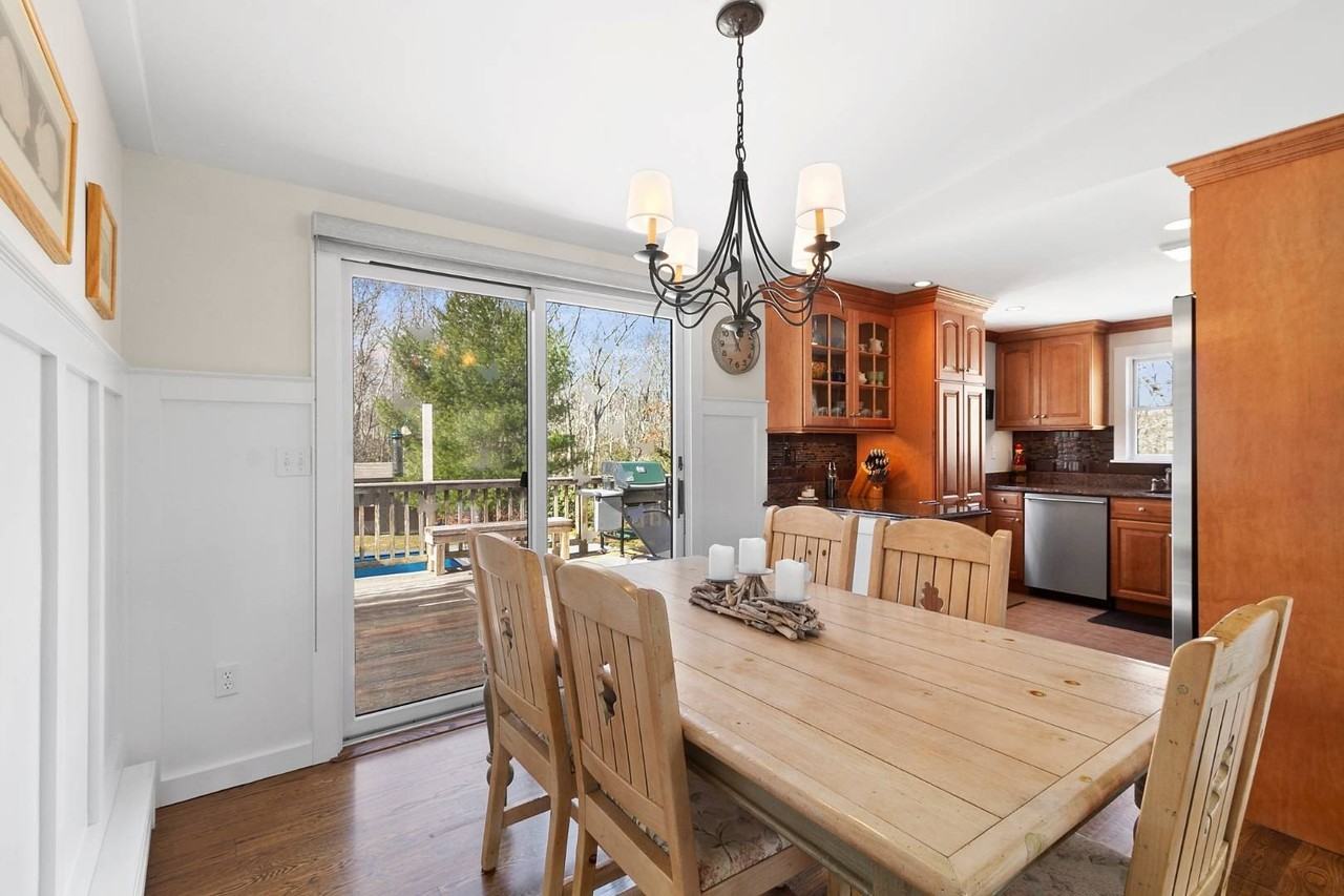 505 Wainscott Nw Rd - Photo 5 of 10