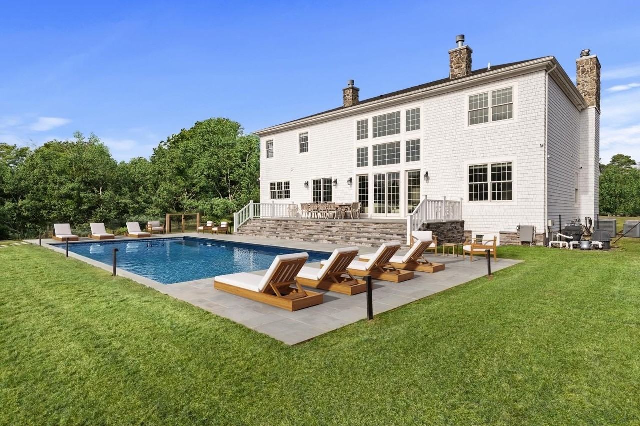 490 Montauk Hwy - Photo 2 of 40