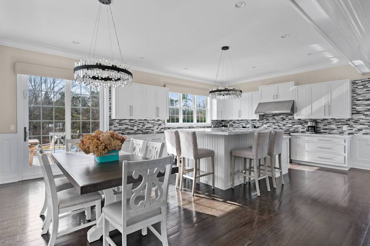 490 Montauk Hwy - Photo 6 of 40
