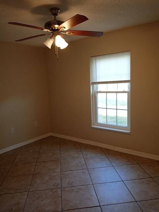 14024 Higgins St - Photo 5 of 20