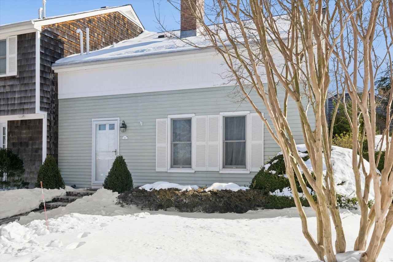 570 Hampton Rd #22 - Photo 2 of 26