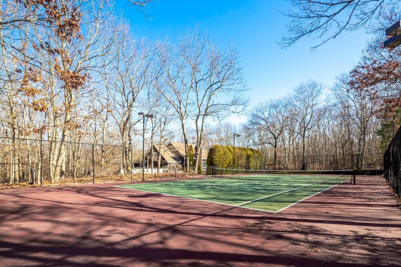 2784 Deerfield Rd - Photo 2 of 17