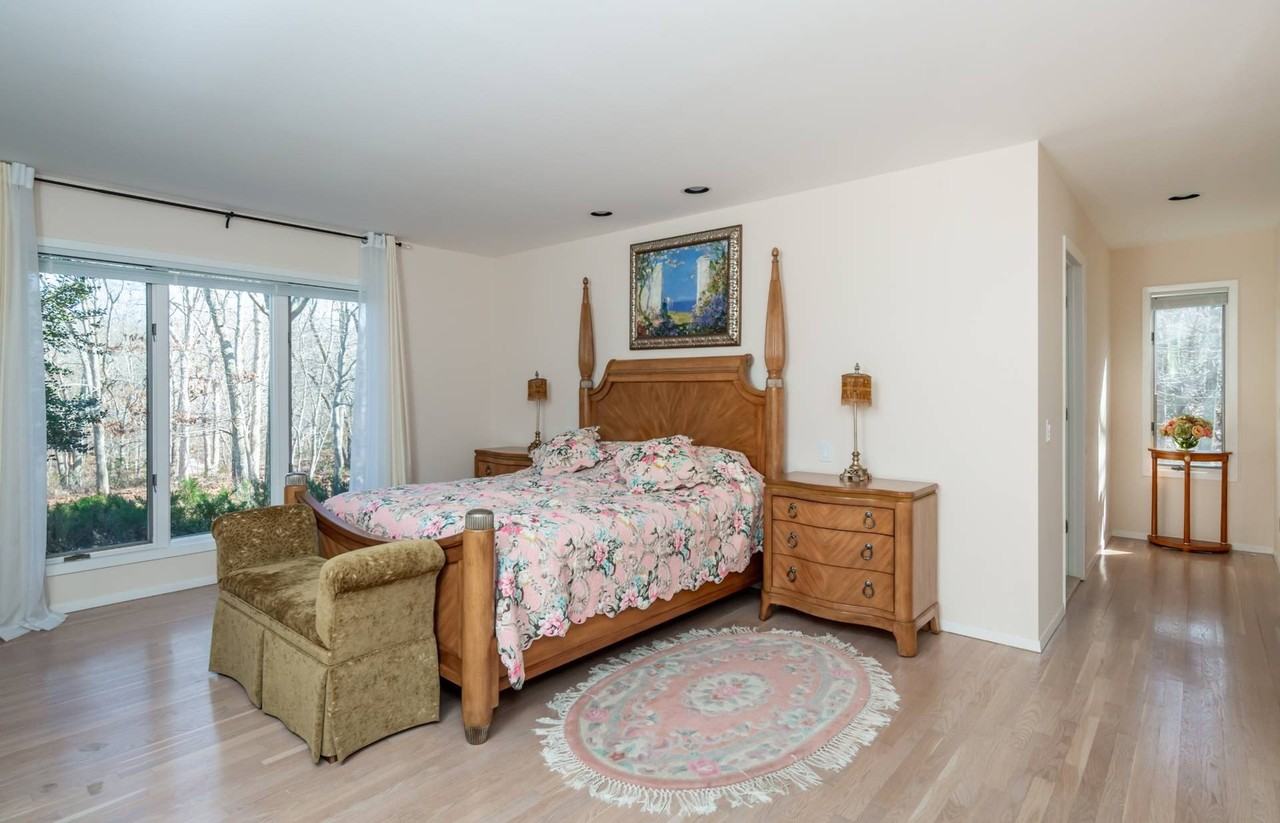 2784 Deerfield Rd - Photo 7 of 17