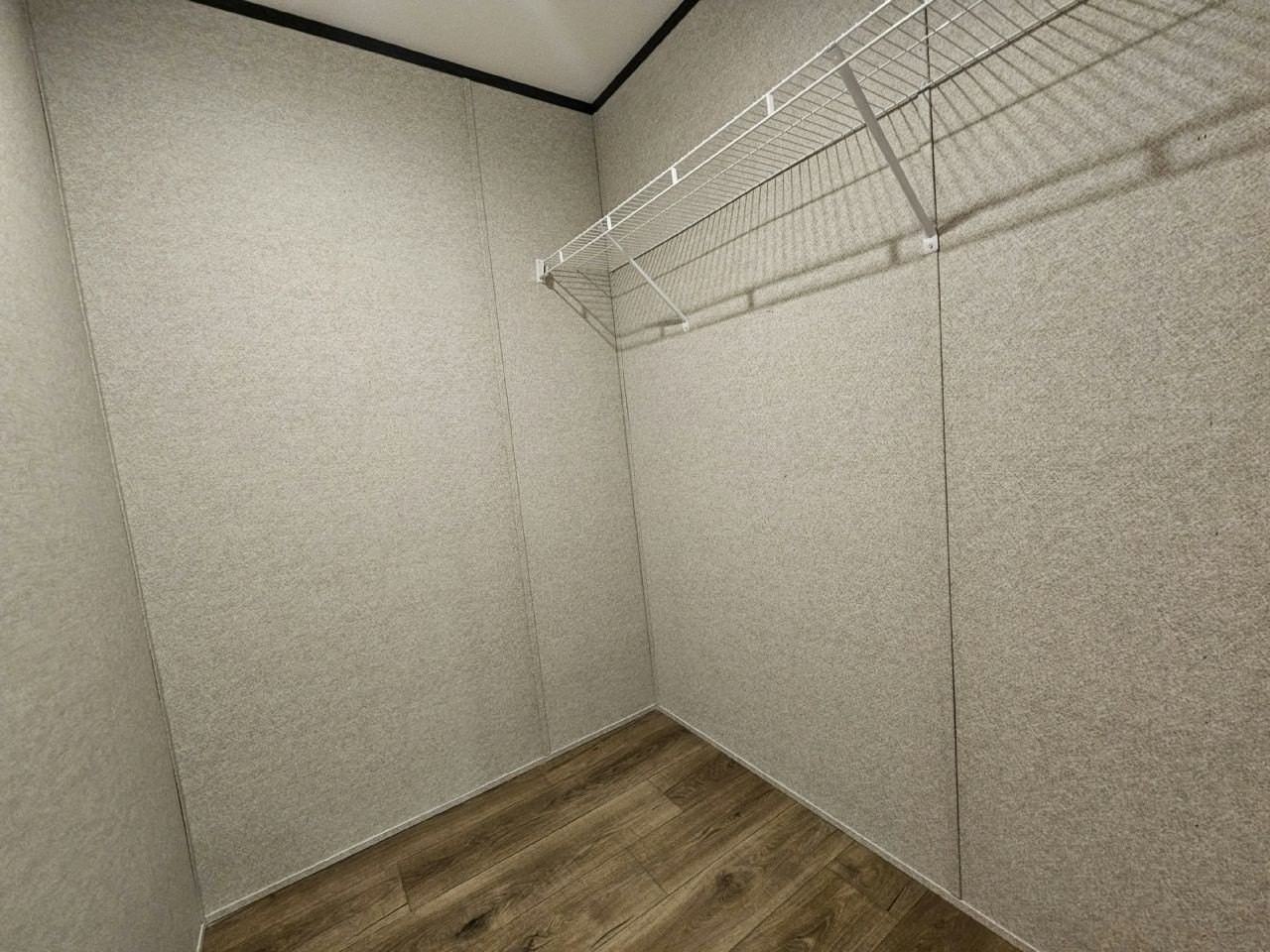 527 Suwanee Dr #2027 - Photo 6 of 10