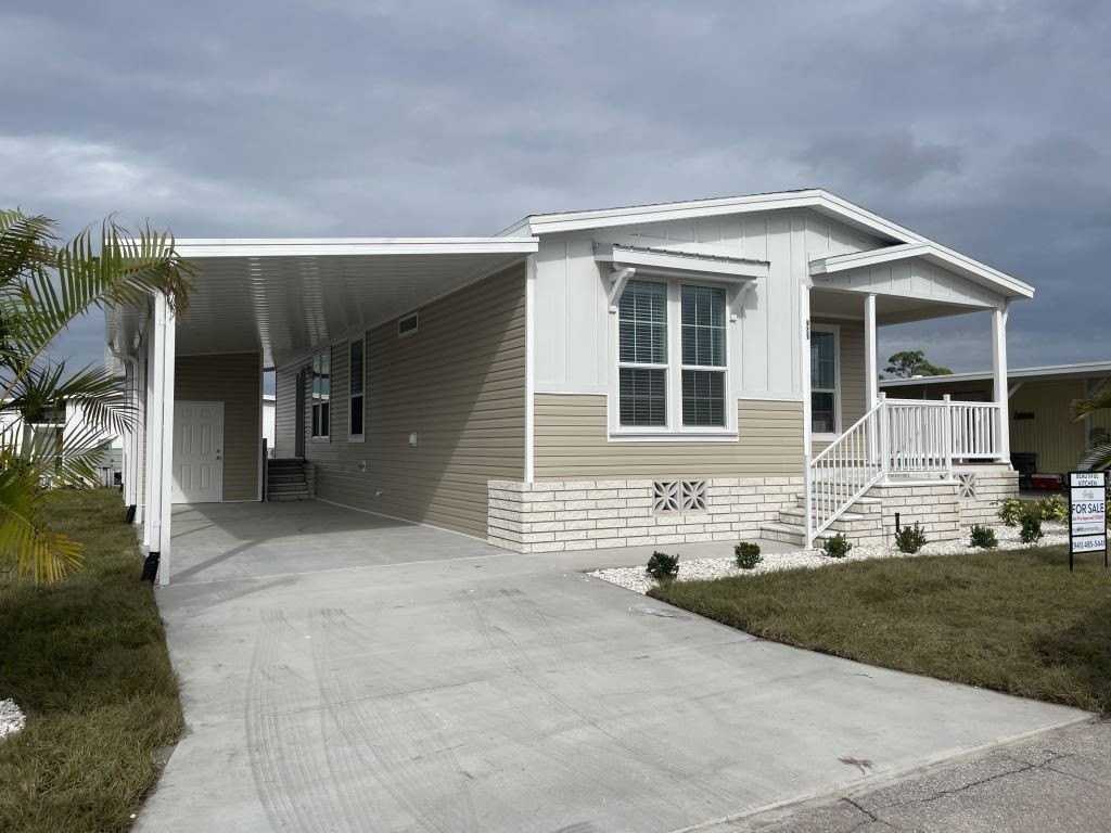 925 Sand Cay W #0723 - Photo 2 of 20