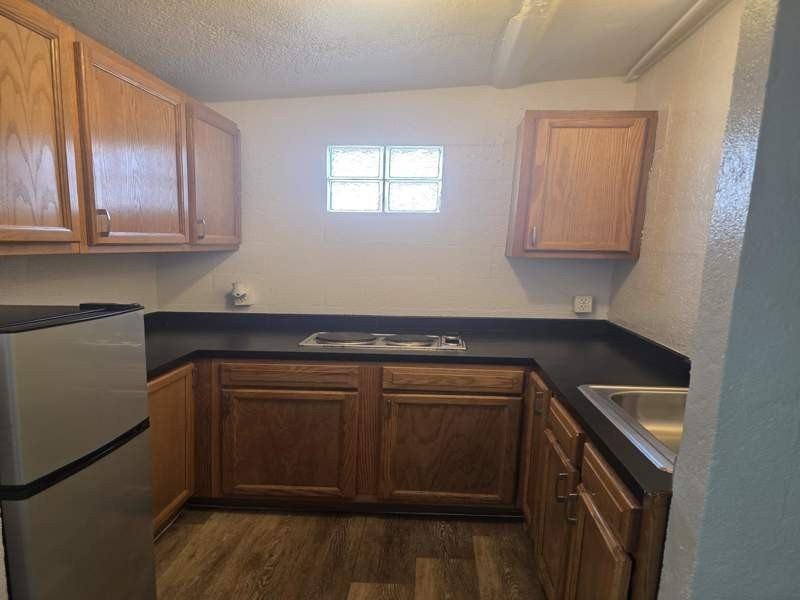 1919 W Colter St #A02 - Photo 5 of 7