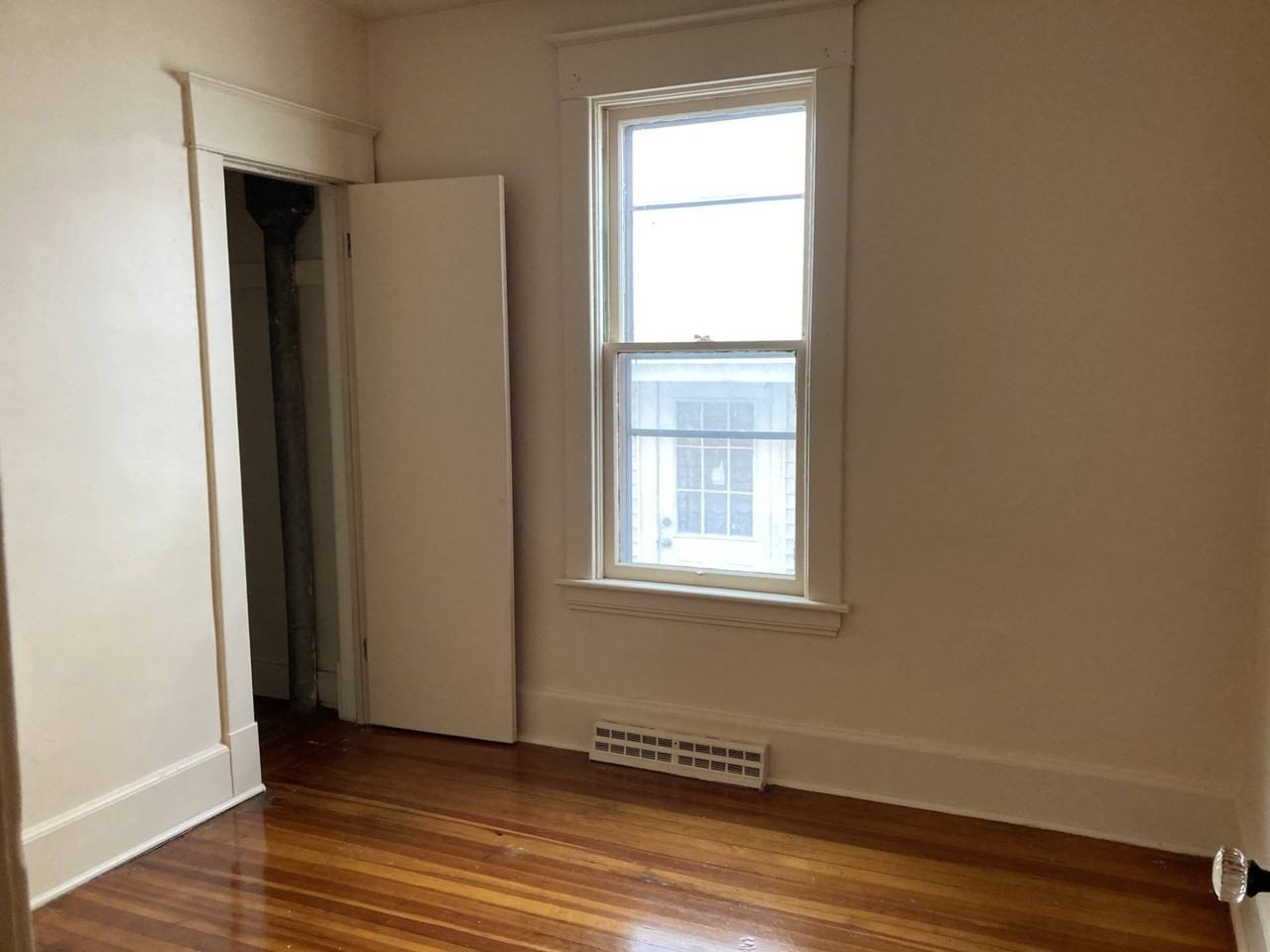 418 Division St #1 - Photo 7 of 13