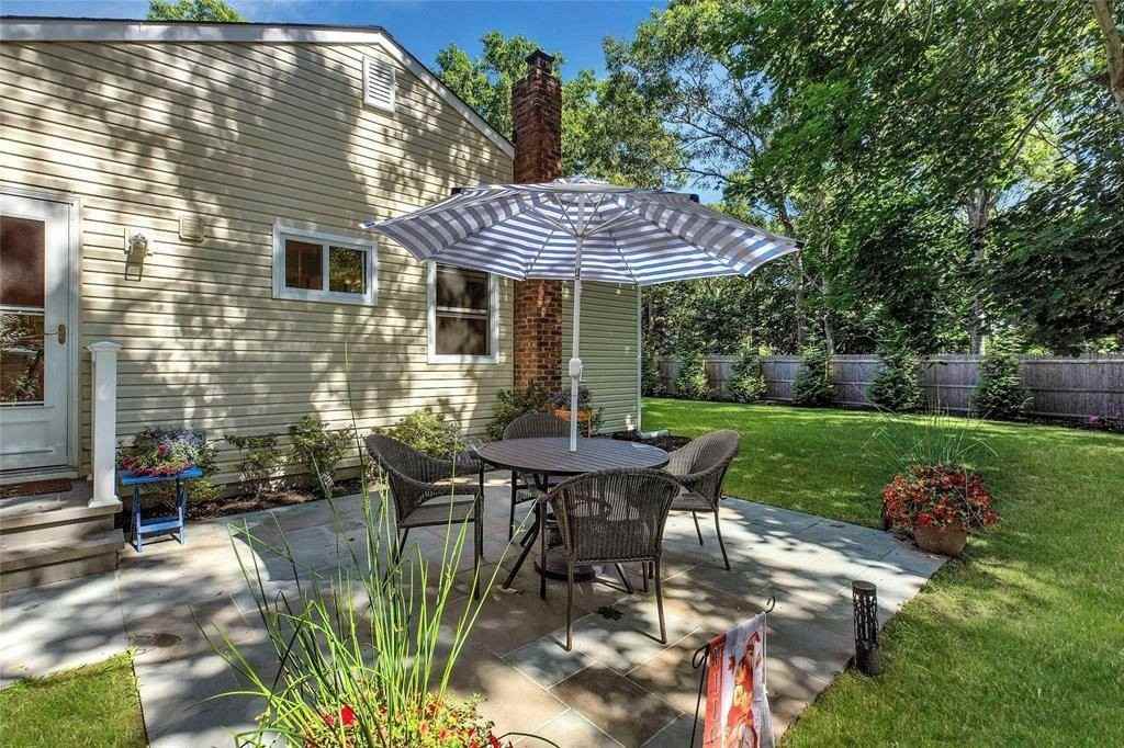 38 Woodridge Rd - Photo 2 of 24