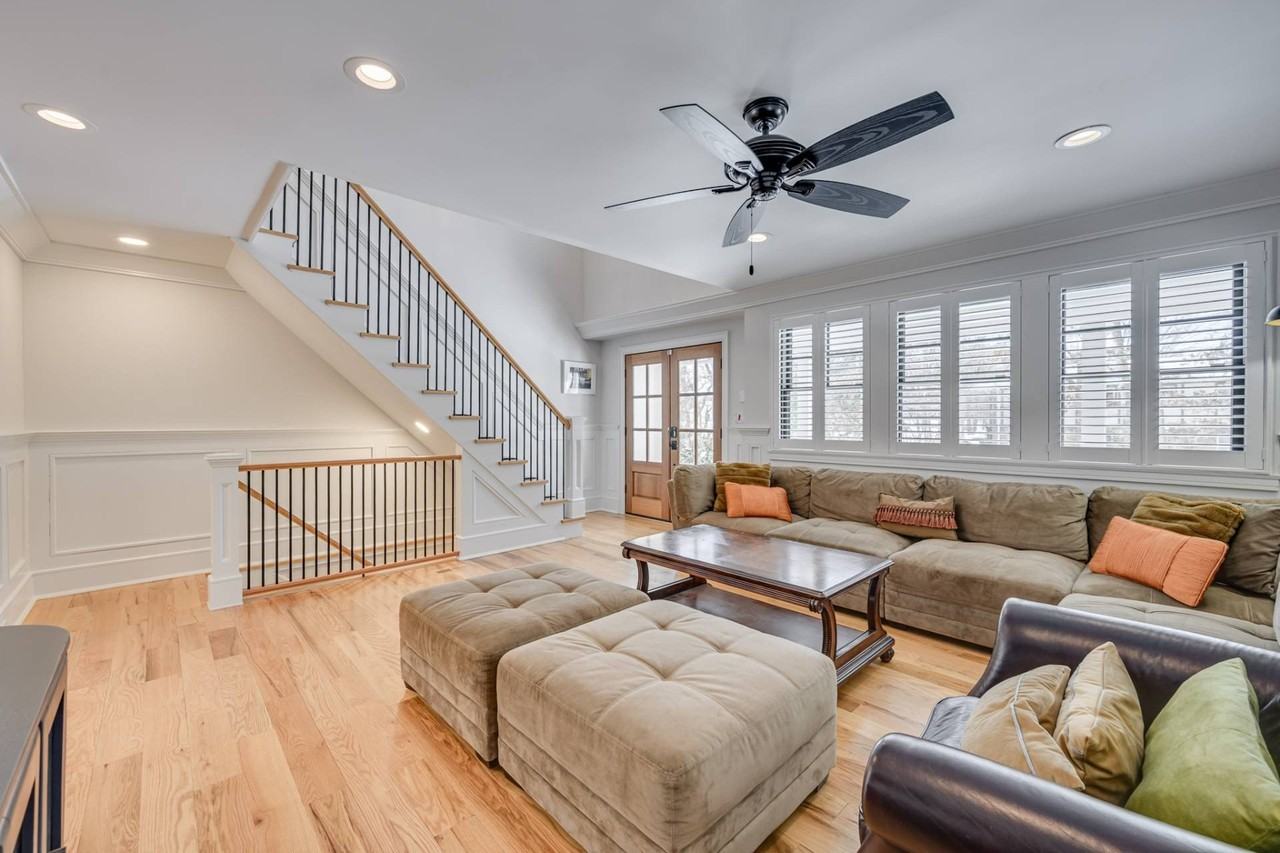 18 Sea Gate Ave - Photo 5 of 23