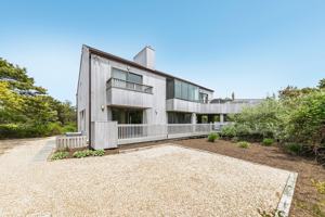 featured image of 5 Mitchell Dunes Ln
