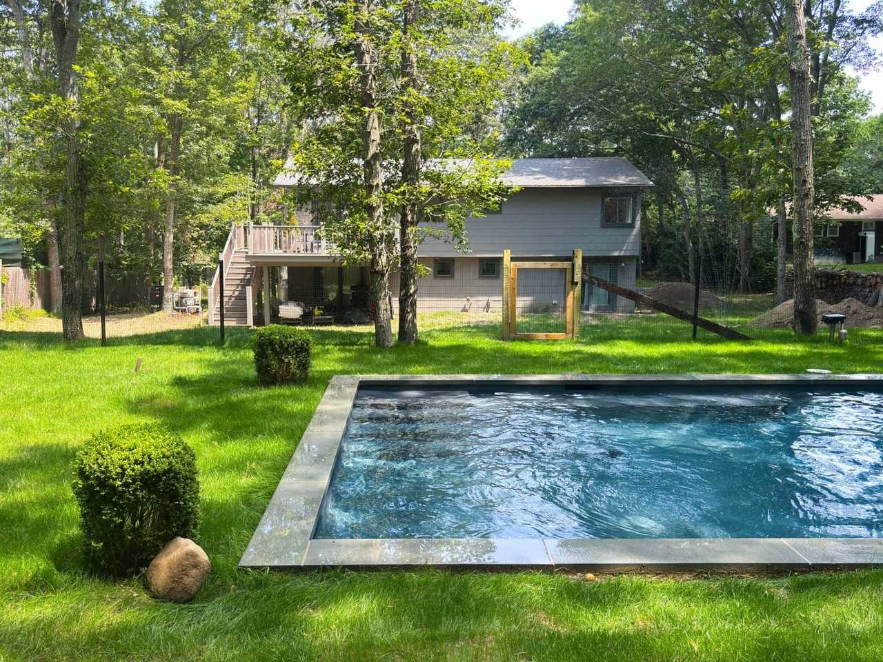 2347 Noyack Rd - Photo 3 of 24