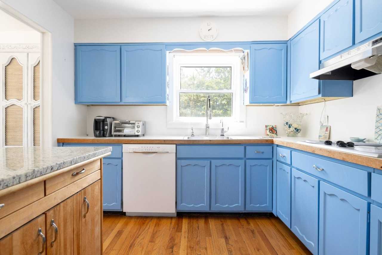 54 Cliff Rd - Photo 4 of 23
