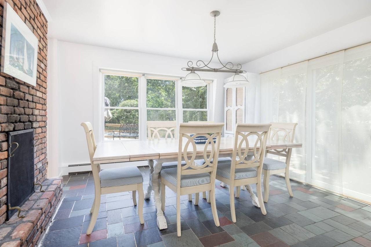 54 Cliff Rd - Photo 5 of 23