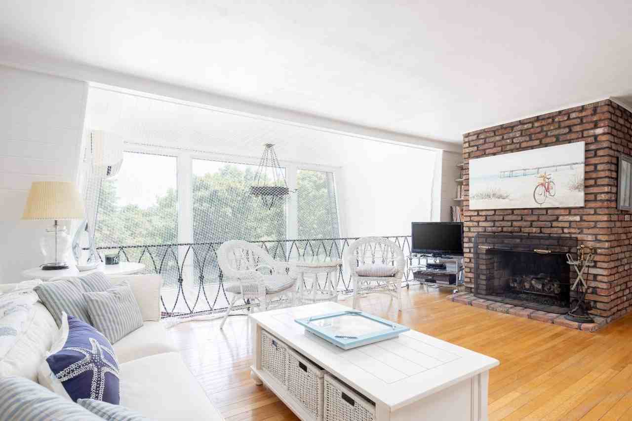 54 Cliff Rd - Photo 7 of 23
