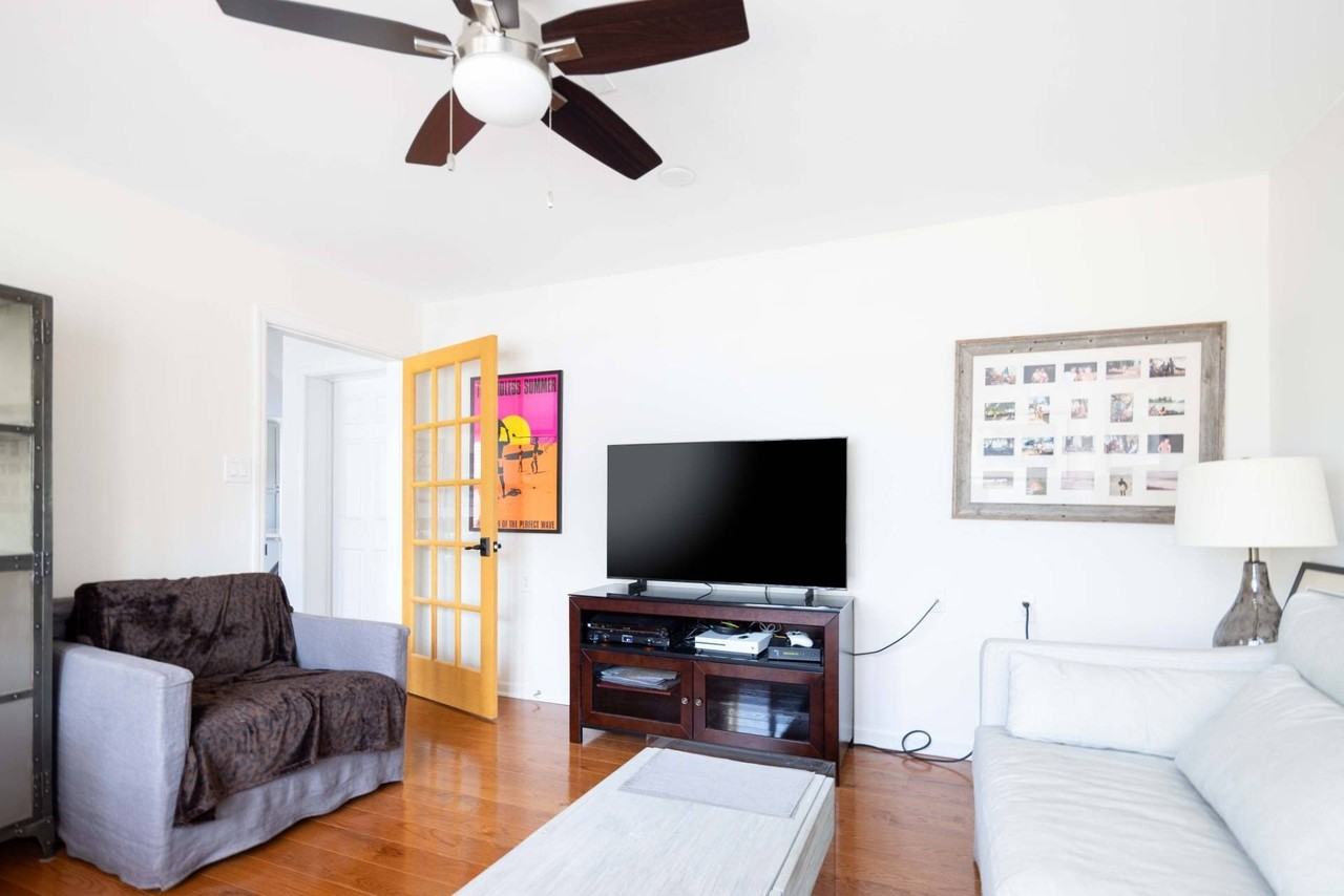 7 Washington Ave - Photo 4 of 10